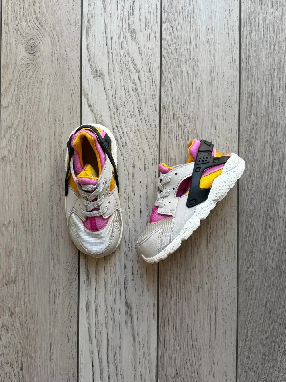 Nike Kids Huarache Run Sneakers in White, Pink & Yellow size 8C
